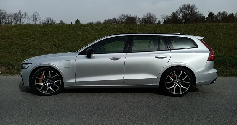 Volvo V60 cena 215900 przebieg: 52505, rok produkcji 2021 z Kraków małe 781